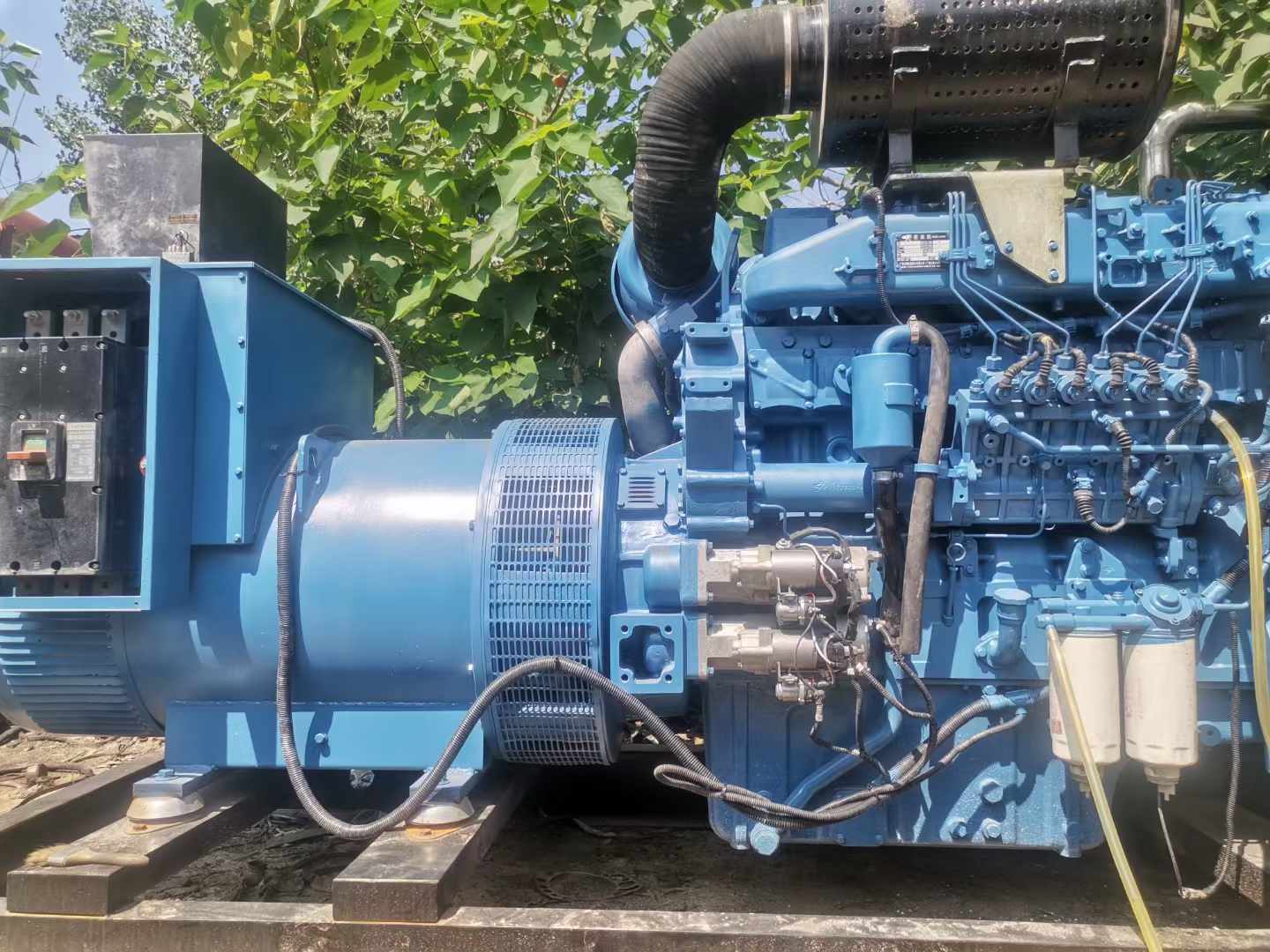 贾汪详细说明降低 800kW 柴油发电机输出电流波动的方法